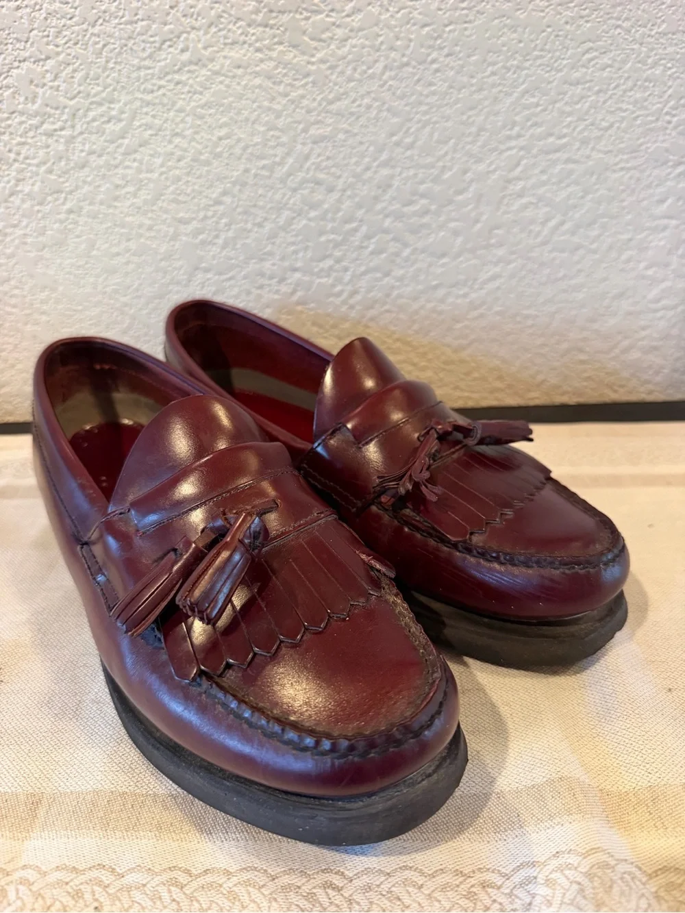 Bass Weejun Wine Leather Tassel Loafers